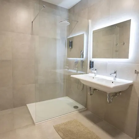 Aparthotel St Havel Old Town 4*