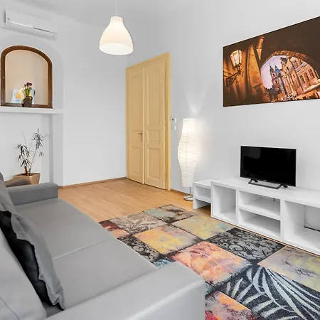 Hotel apartamentowy St Havel Old Town