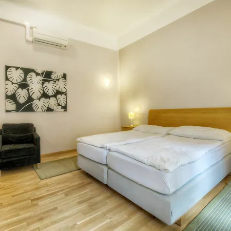 Aparthotel St Havel Old Town