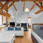 Hotel apartamentowy St Havel Old Town